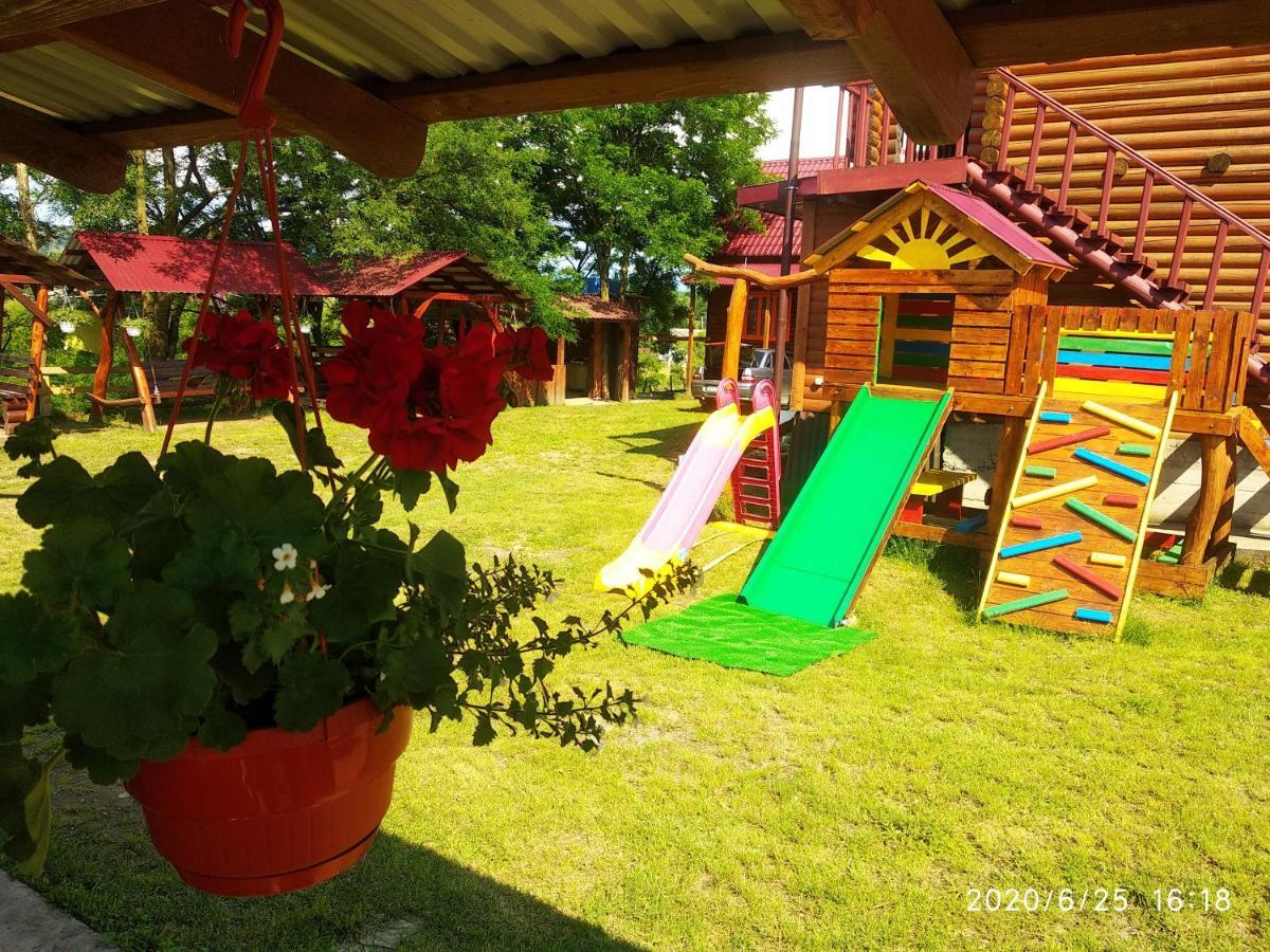 Hotel Fiesta Solotvyno Exterior foto