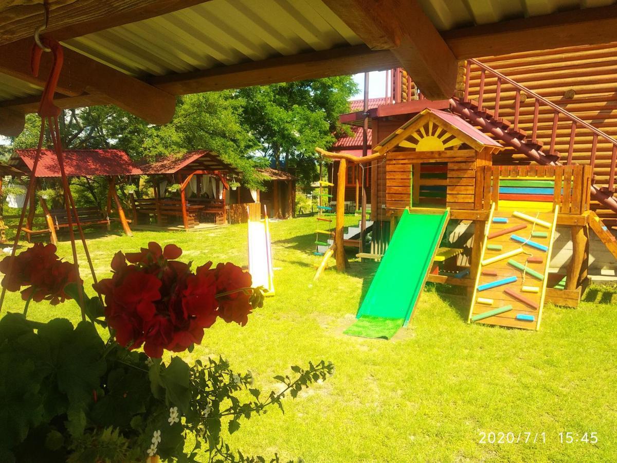 Hotel Fiesta Solotvyno Exterior foto